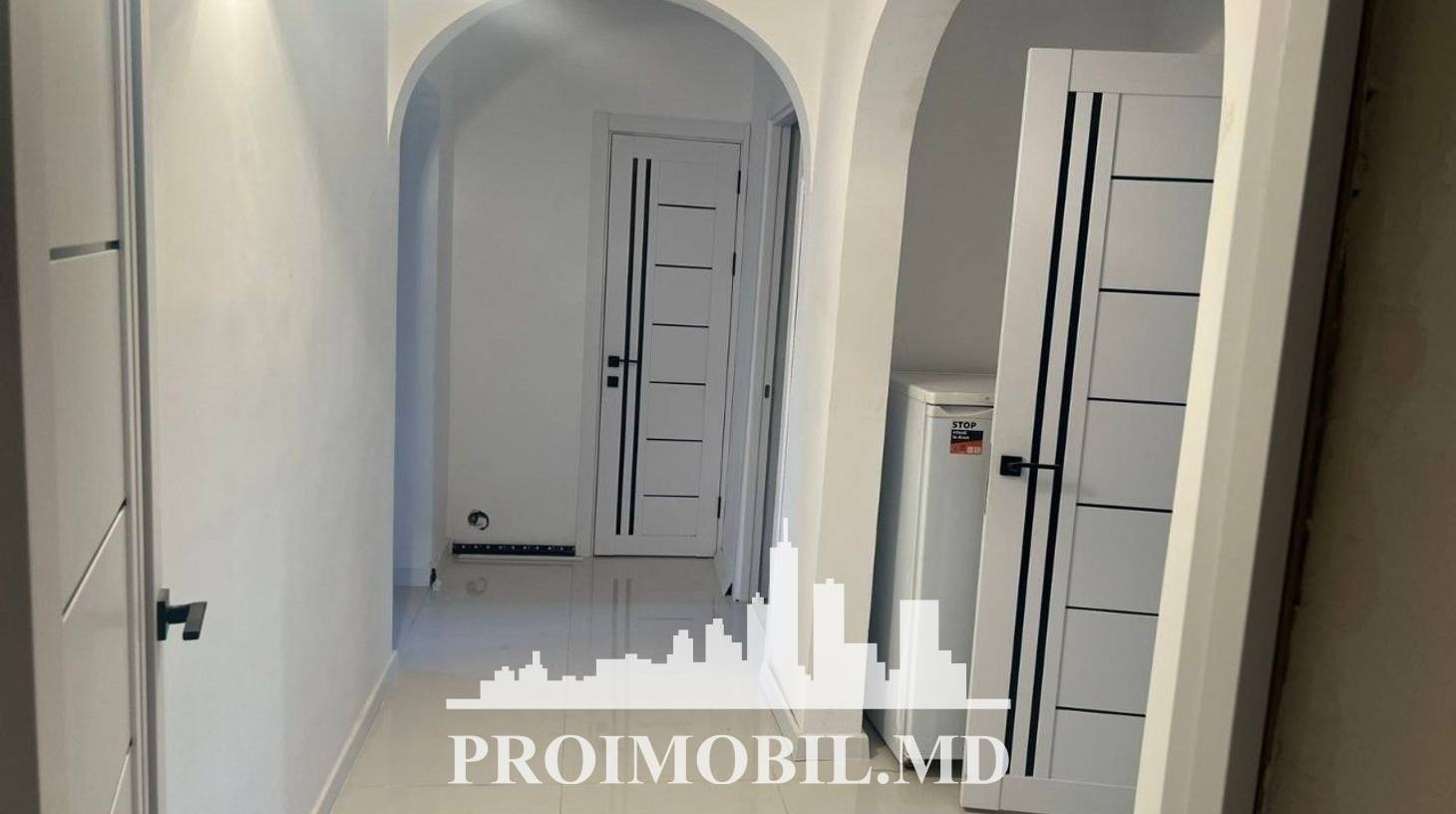 https://images.proimobil.md/k66CQOxiaCiFuXqkuPllq0oJqPgJbuUdD8ggHtPnTzs/watermark:0.75:so:0:30:0.39/resize:fill:1460:816:1/gravity:ce/bG9jYWw6Ly8vZXN0YXRlL2xyL2FmNTVlNjE4LTJiMGMtNDgwYS04ZDVmLTlkNjllNTg0N2IwMi5qcGVn