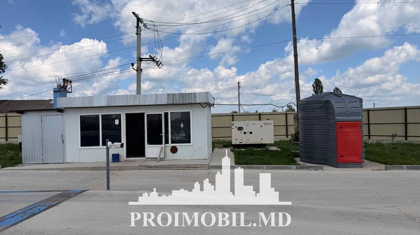 https://images.proimobil.md/k6Eoi9iR8m0LMrW7dBefVexNGCu3rtULJxAm4QOO2Ss/watermark:0.75:so:0:30:0.39/resize:fill:1460:816:1/gravity:ce/bG9jYWw6Ly8vZXN0YXRlL2xyLzRmMTE0NjU4LWFhZTktNDg2MC05ZGU1LWExYWE3MDJjYTJhOC5qcGVn