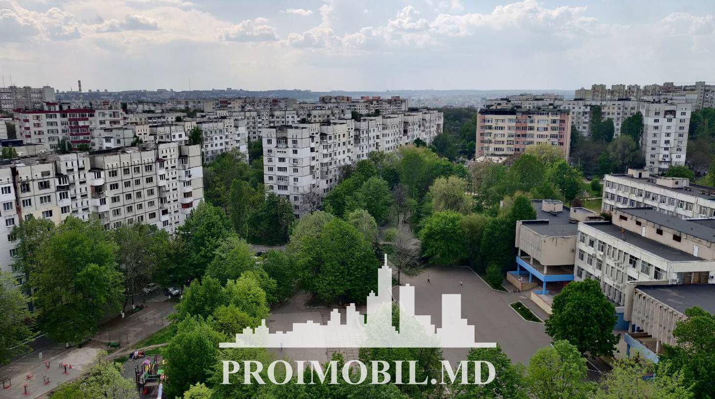 https://images.proimobil.md/k8QOuvxoV1t_ok-xXpNUHQ0wgeHh8HsYxNFx-CHIEQE/watermark:0.75:so:0:30:0.39/resize:fill:1460:816:1/gravity:ce/bG9jYWw6Ly8vZXN0YXRlL2xyLzU1MTY1NmU1LWNiMzgtNDQxZS05NDhhLTU1ZWI3ZDgwZDQ2NC5qcGVn