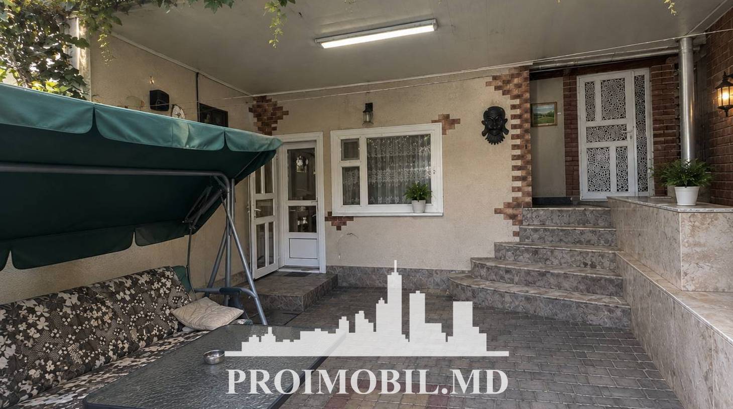 https://images.proimobil.md/k9-0JLvzCrGO6JbbdcDxRaXeo-IViW6TU135h6Sos0k/watermark:0.75:so:0:30:0.39/resize:fill:1460:816:1/gravity:ce/bG9jYWw6Ly8vZXN0YXRlL2xyLzBjZWQ2NDBhLWEyZGQtNDc5NS1hOTk3LTkxMjQ4NzdkYjgyYS5qcGVn