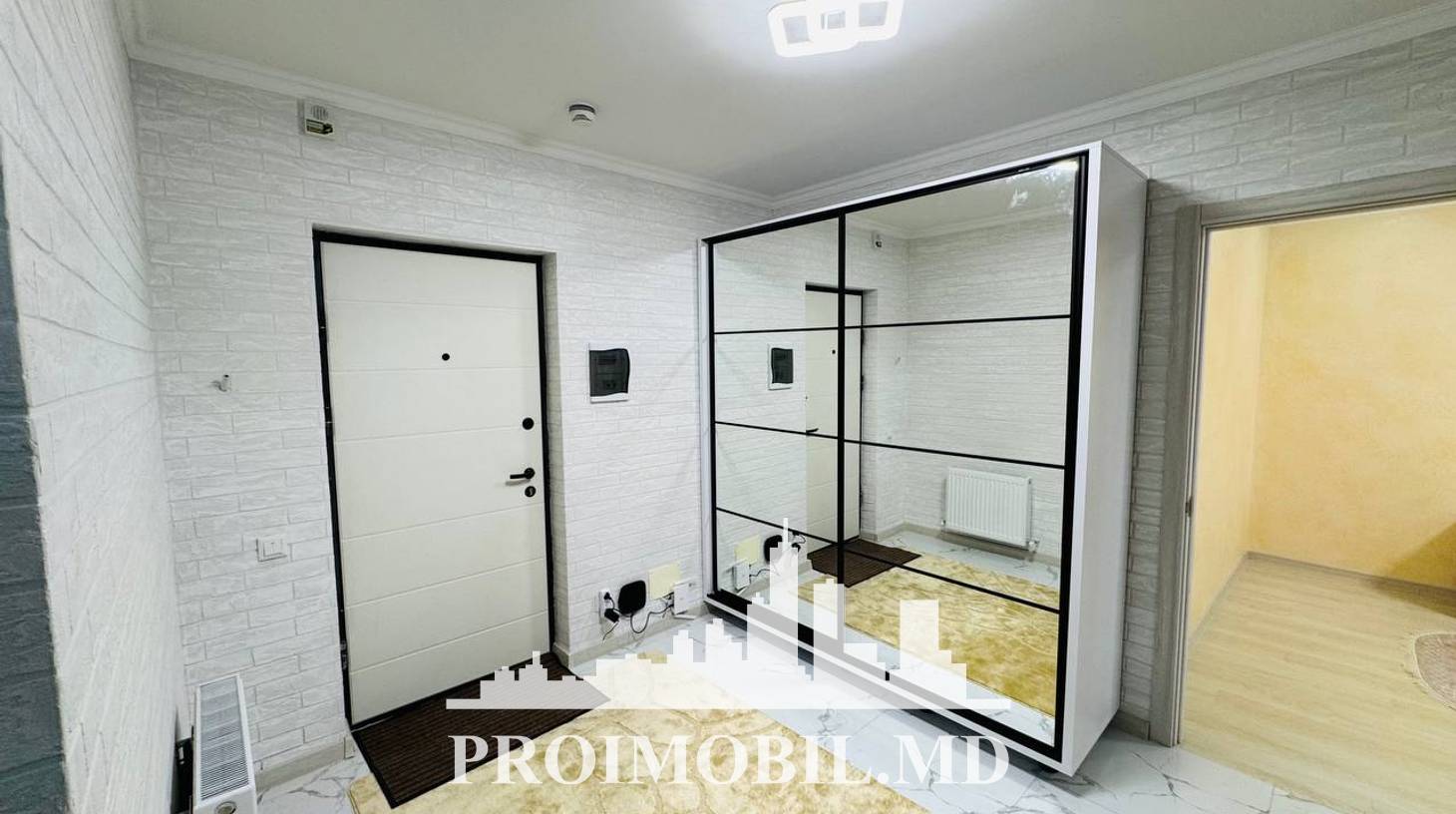 https://images.proimobil.md/k9xz3LcuelN4gZgkjlvPuPIKmTfur7coQdqJ4DXWZAU/watermark:0.75:so:0:30:0.39/resize:fill:1460:816:1/gravity:ce/bG9jYWw6Ly8vZXN0YXRlL2xyLzI2NmQxYzljLThiZGYtNGQxMS04ZmYzLTE1NDU5MDE3Mzc5ZS5qcGVn
