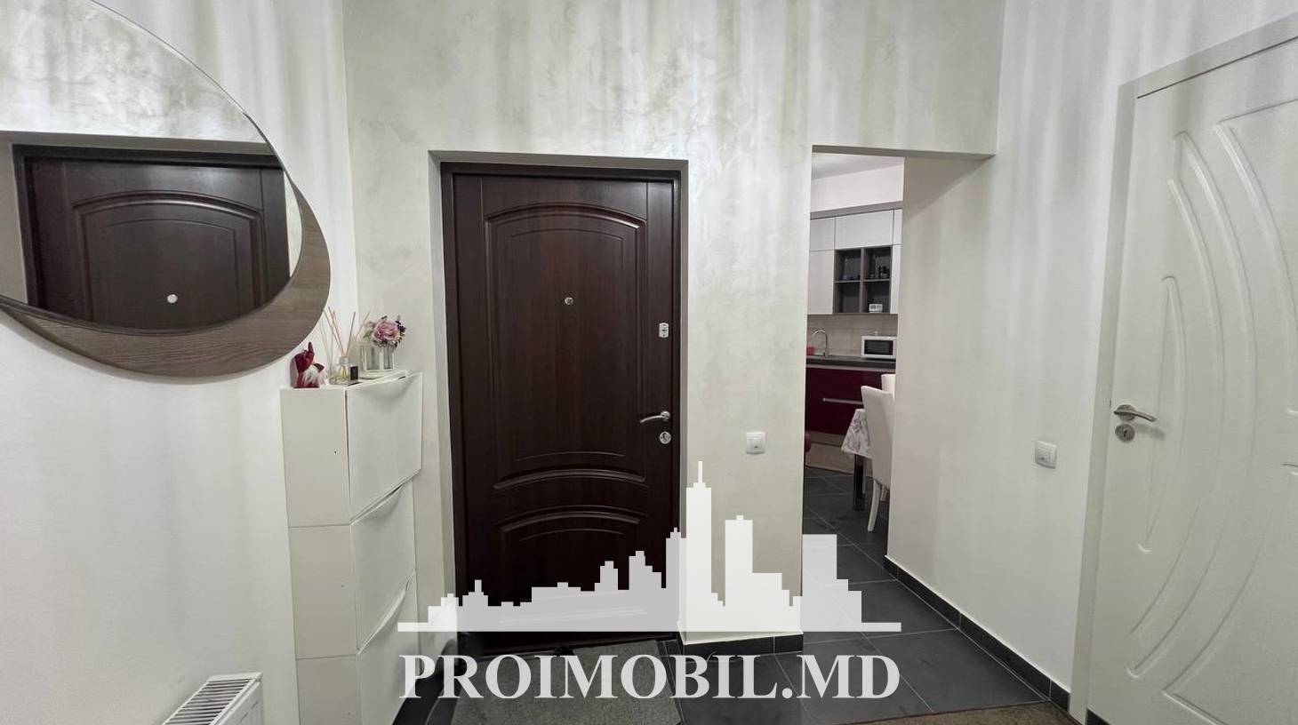 https://images.proimobil.md/kA8IlQij-gi9F8Vu3G4NBS9kHjcUQUZax4BW3fJ3ijs/watermark:0.75:so:0:30:0.39/resize:fill:1460:816:1/gravity:ce/bG9jYWw6Ly8vZXN0YXRlL2xyL2YzODYyY2Y5LWNjMzEtNDEzMS1iZDBhLWZmODU3OWQxMjM5MC5qcGVn