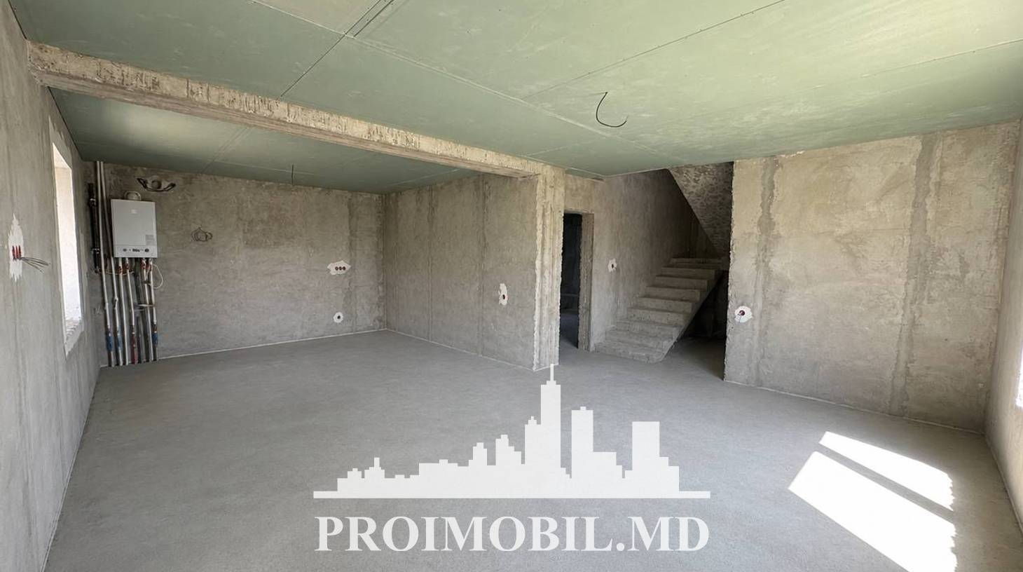 https://images.proimobil.md/kBiTS5WO4Ta4bWd61V1AeTKfajBOxbL1N6yZ5oSVJ0o/watermark:0.75:so:0:30:0.39/resize:fill:1460:816:1/gravity:ce/bG9jYWw6Ly8vZXN0YXRlL2xyLzNkMzBmYTZjLTg2MmUtNDJkZi1hNDlkLTYzNmI0M2IxNjcwNS5qcGVn
