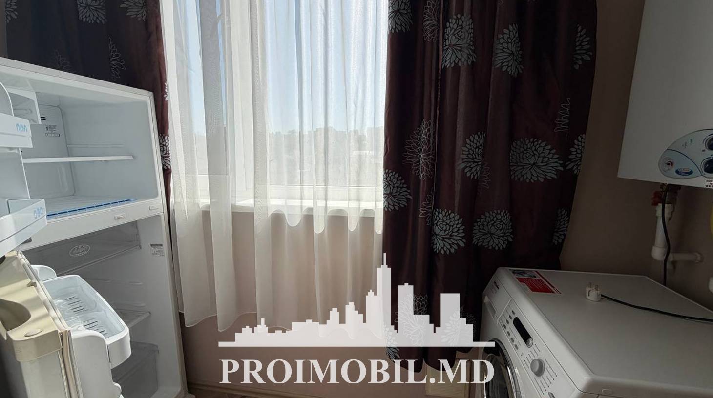 https://images.proimobil.md/kBlBzjSIrXgzjZ5XzSEZ7KW4PlTvUiHop_P2fHblvtI/watermark:0.75:so:0:30:0.39/resize:fill:1460:816:1/gravity:ce/bG9jYWw6Ly8vZXN0YXRlL2xyLzUxYjA5YTA2LWY3MWEtNDQ4Yi05NzYzLThmMzI4ZDQ2M2U1NC5qcGVn