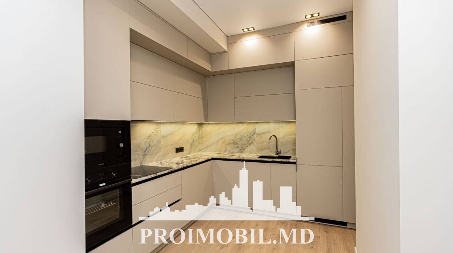 https://images.proimobil.md/kGHYSxLGvpCQaQfk8N-eAguqLiXd6UZVzBO7NHjyPQ8/watermark:0.75:so:0:30:0.39/resize:fill:1460:816:1/gravity:ce/bG9jYWw6Ly8vZXN0YXRlL2xyLzk1YjVkYTc0LTFhMDQtNGNkMC05OTc2LTE3NzcyOWE2OGUzYy5qcGVn