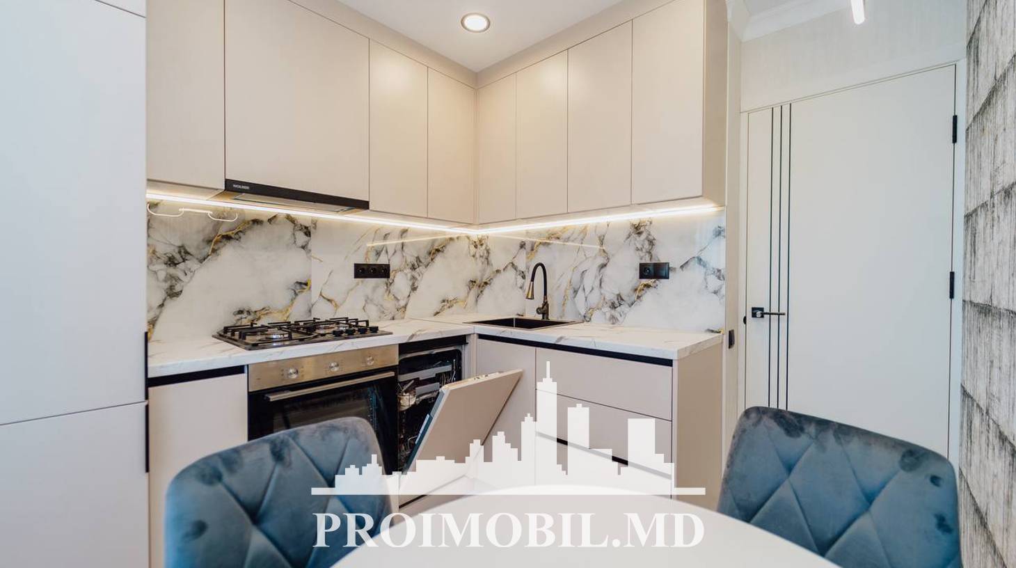 https://images.proimobil.md/kHbRh4G1OgFM39TBudNVjtlwoMMr2fmtYI6Rxp4_5eE/watermark:0.75:so:0:30:0.39/resize:fill:1460:816:1/gravity:ce/bG9jYWw6Ly8vZXN0YXRlL2xyLzg1ODgxMzMyLWFiZTctNGRhYy1hNGE0LWUxMWI0MzVmYzQzMC5qcGVn