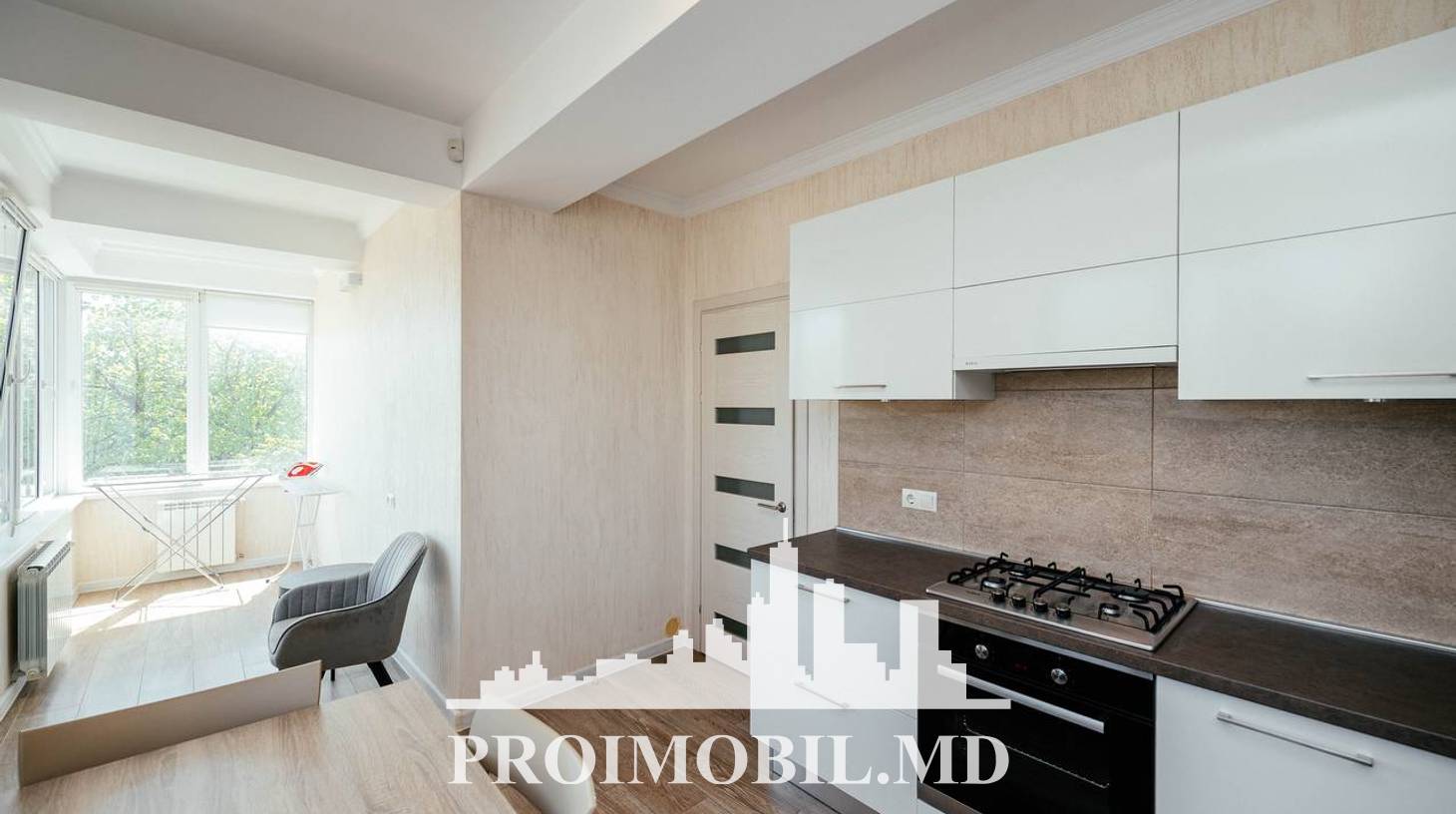 https://images.proimobil.md/kJnwOPBzVXSNm2p7RVSWiDI8zjP07u2vIJ7CBVaQUoI/watermark:0.75:so:0:30:0.39/resize:fill:1460:816:1/gravity:ce/bG9jYWw6Ly8vZXN0YXRlL2xyLzM1MTUyZWYwLTc1N2EtNDNkYS1hYmUwLTM4ZGMyM2U0NDFhNy5qcGVn