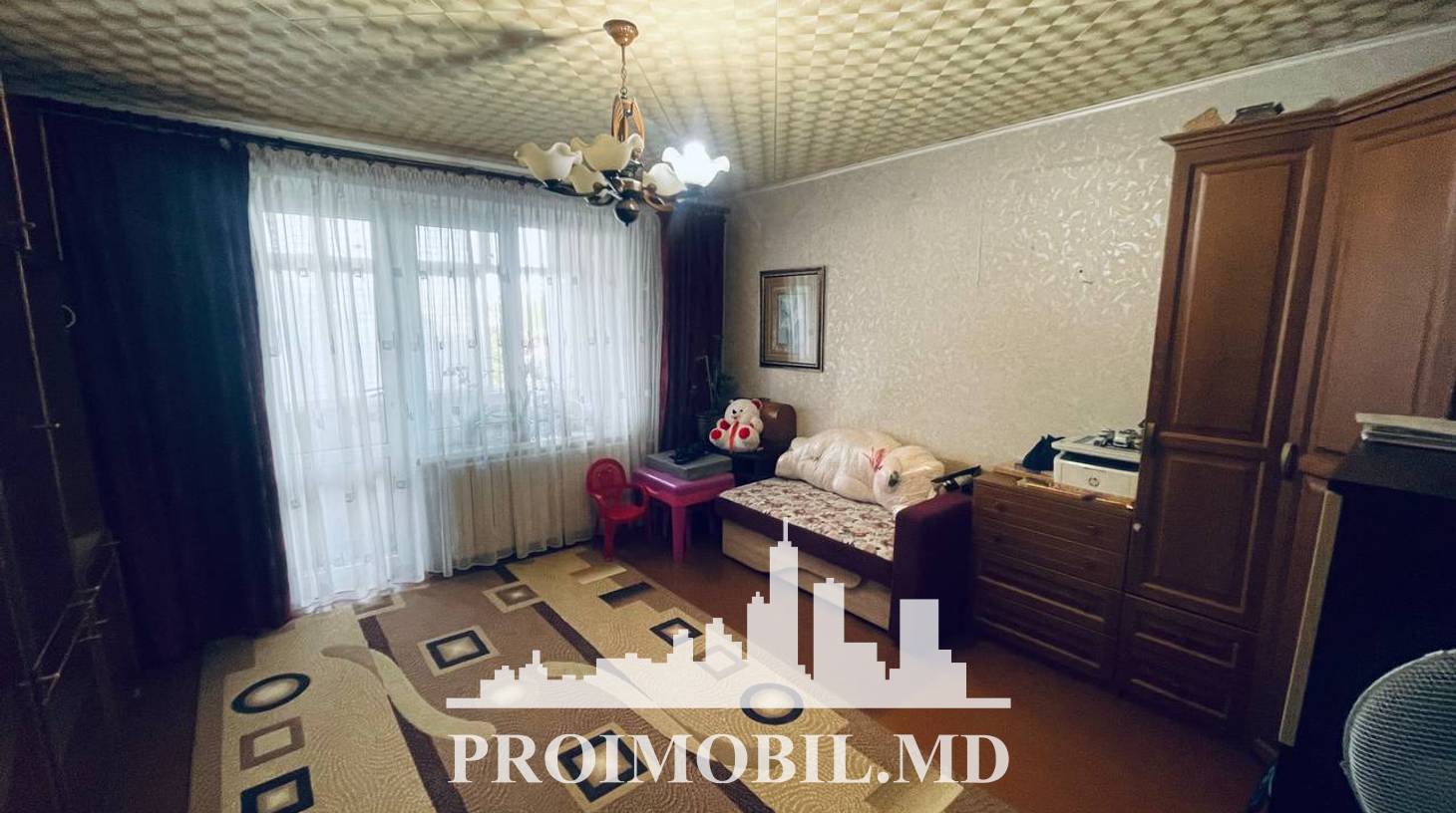https://images.proimobil.md/kKAuW50R_eIl2QPFOWcxczIdCc3NVqDLgDRm8OKlaxI/watermark:0.75:so:0:30:0.39/resize:fill:1460:816:1/gravity:ce/bG9jYWw6Ly8vZXN0YXRlL2xyLzNlYTU3NmM2LTNiMzYtNDMyZS1iZGVmLWJhZTcyN2QyZDJjZC5qcGVn