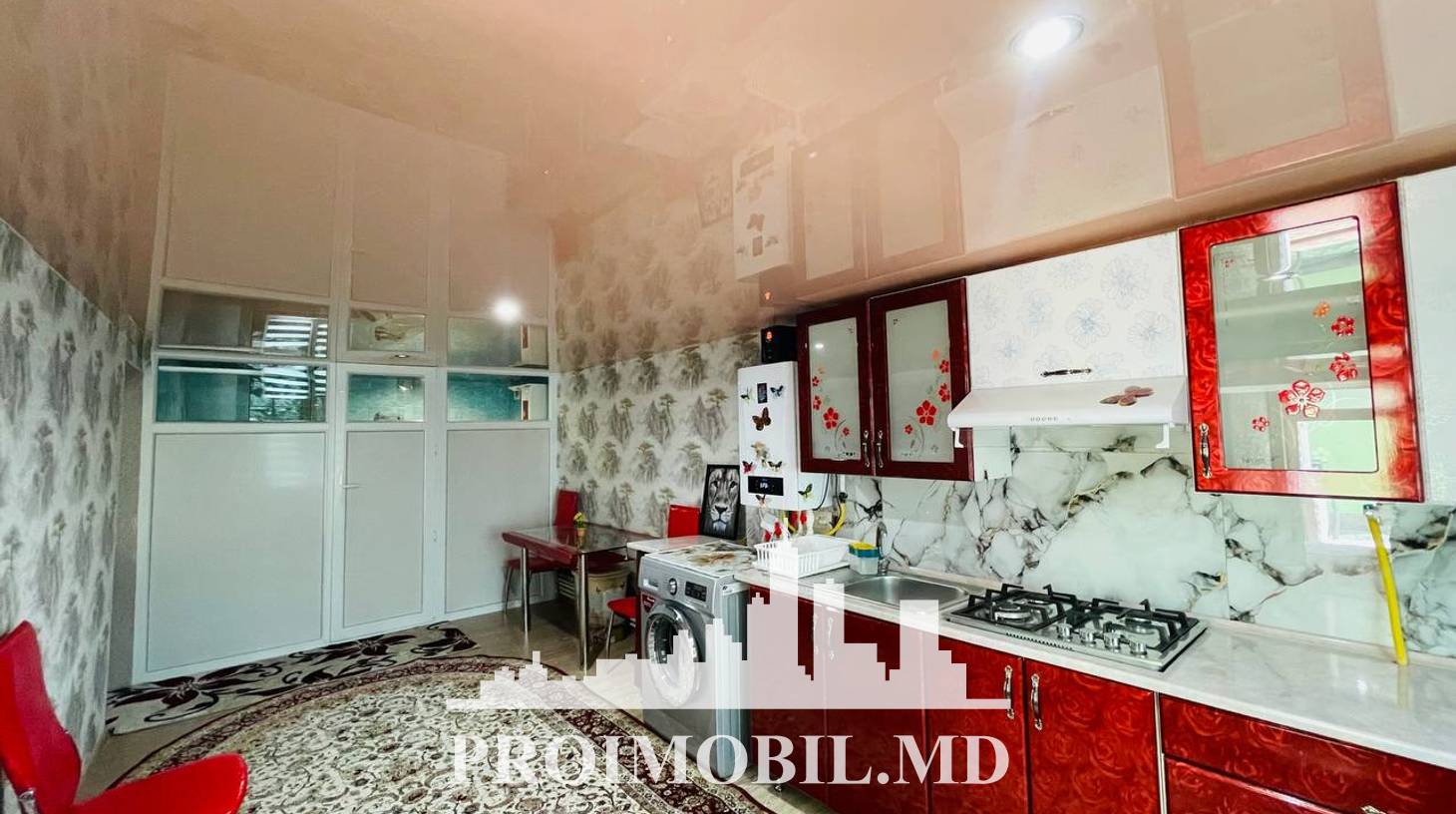 https://images.proimobil.md/kPKGtx885WO1i1_bZkttlcpCiX46icAhG1N3woOILiw/watermark:0.75:so:0:30:0.39/resize:fill:1460:816:1/gravity:ce/bG9jYWw6Ly8vZXN0YXRlL2xyLzM1MmMyNWRkLTM0NGEtNDY5ZC1iM2FmLTMxOTY5NWVmZWQ0MC5qcGVn