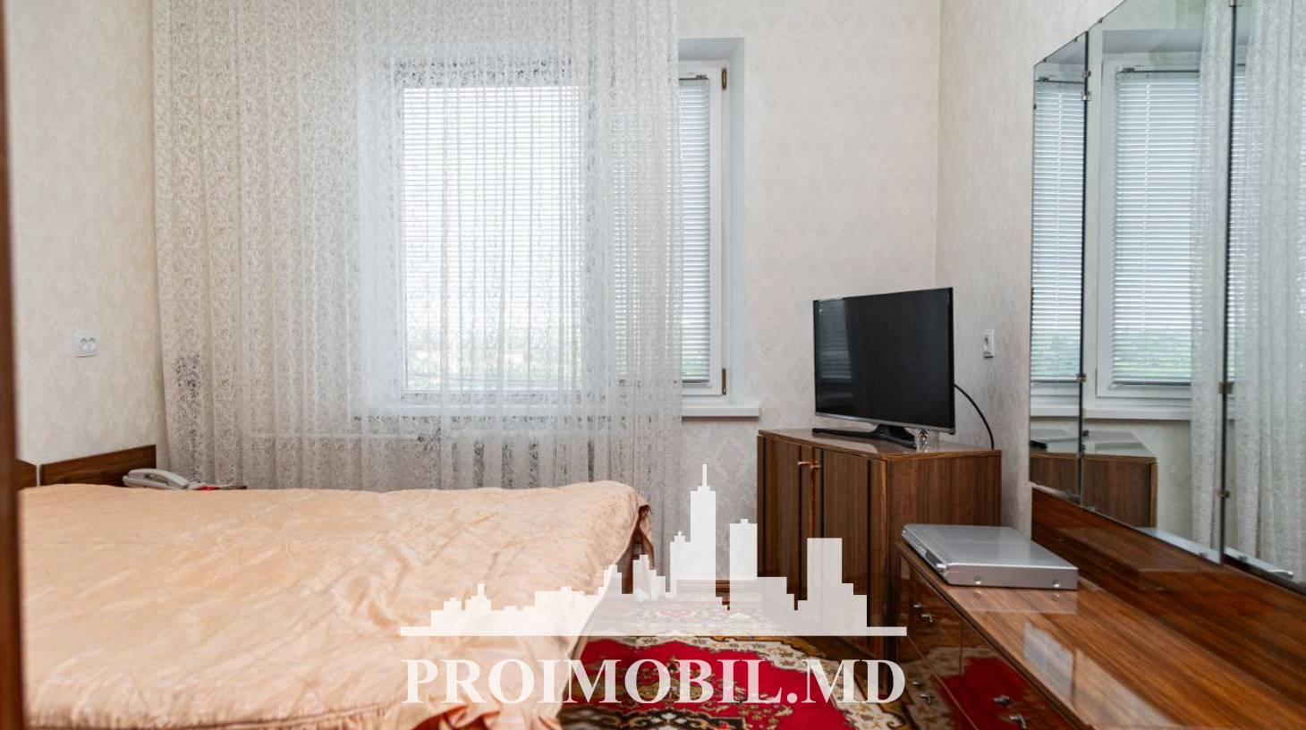 https://images.proimobil.md/kPbO8seN0OWWRj_qooYGoymxGaKrr126RbkiOR0ALz0/watermark:0.75:so:0:30:0.39/resize:fill:1460:816:1/gravity:ce/bG9jYWw6Ly8vZXN0YXRlL2xyLzZmN2MxY2U3LTM5MWEtNDNiMS1hZjYzLTFlYzkwMzlkYjI5Ny5qcGVn