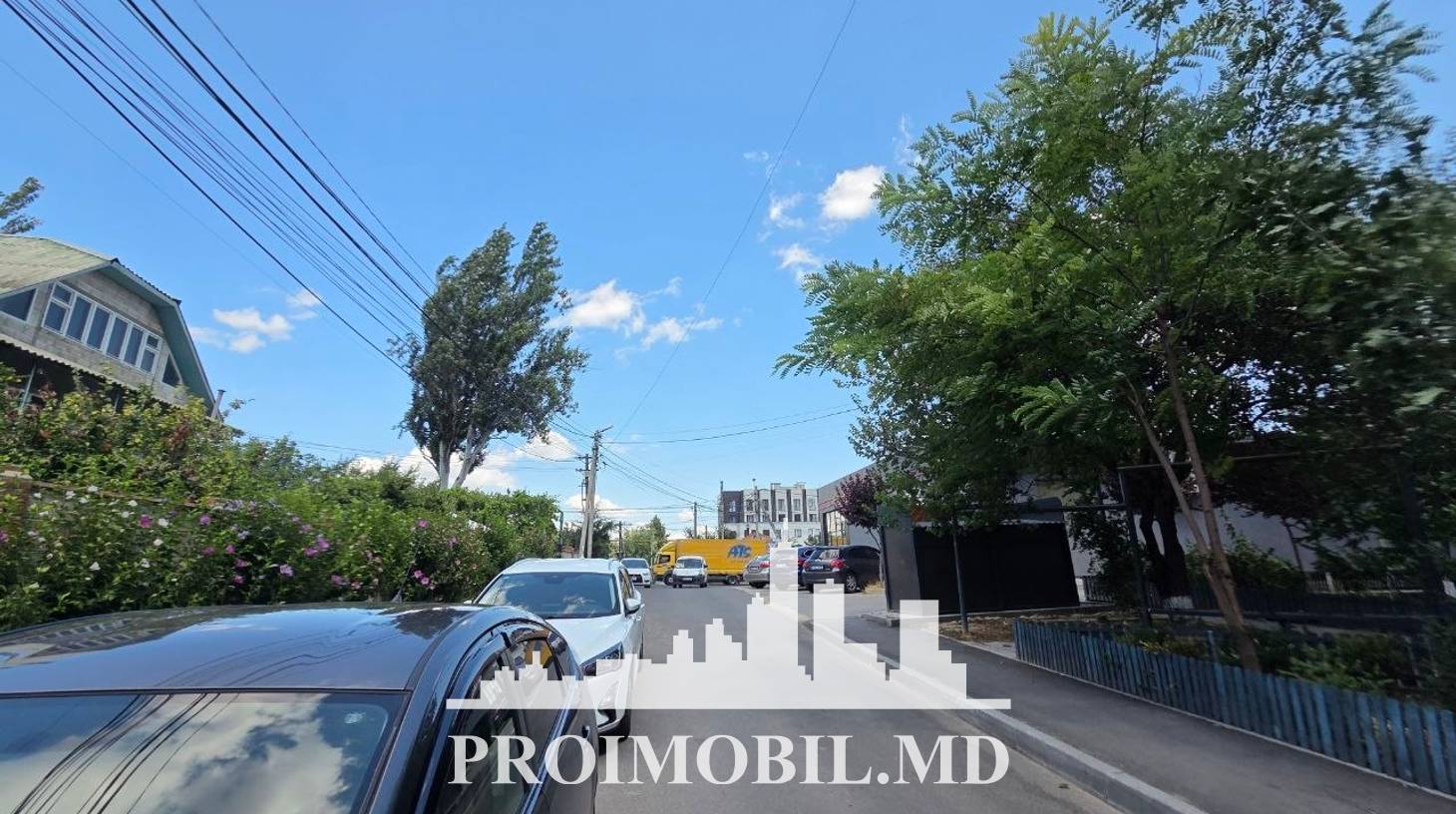 https://images.proimobil.md/kQOTZkc7DU26Ok9Roak14eoMfIvUwsZVhIbdRvDd-0M/watermark:0.75:so:0:30:0.39/resize:fill:1460:816:1/gravity:ce/bG9jYWw6Ly8vZXN0YXRlL2xyL2E5ODNhODZkLTlhZmQtNGRlZi1hMzI0LTljYWNmMGYyOTJhZS5qcGVn