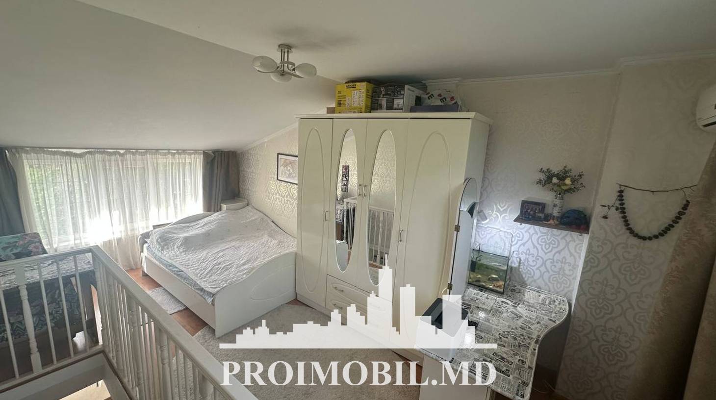 https://images.proimobil.md/kTQ2vEL3PVE5aniomkvYritjBxVr5xHe5MfTqo8O9n0/watermark:0.75:so:0:30:0.39/resize:fill:1460:816:1/gravity:ce/bG9jYWw6Ly8vZXN0YXRlL2xyLzRiYzZiZDljLWM1ZmYtNDQ5MS04MTVkLTIyNTVhZTZiNWM3YS5qcGVn