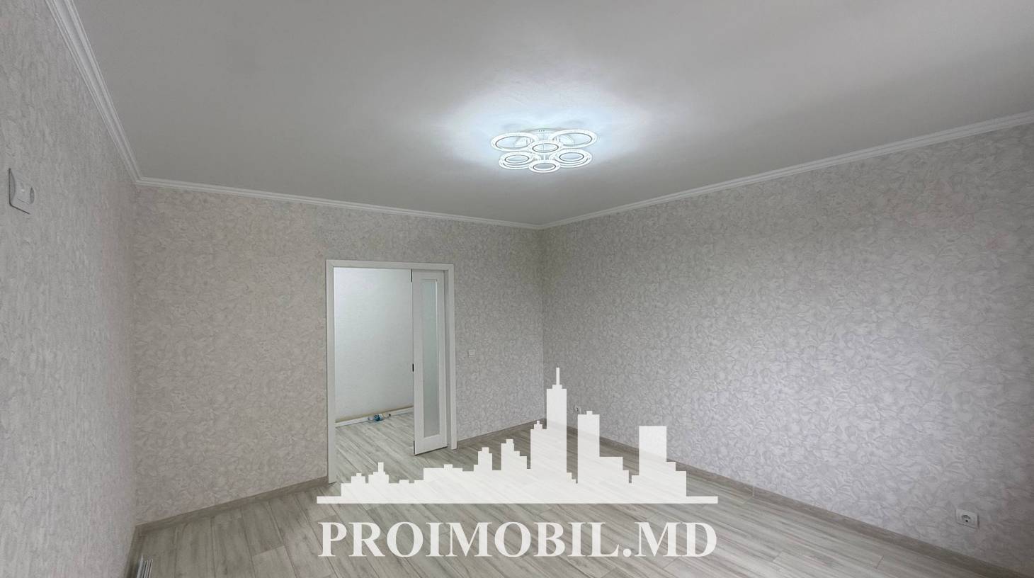 https://images.proimobil.md/kUHXuNuDbbcX5TLu_9v3yxx0l9JUMhfsQaTdYhSk8rQ/watermark:0.75:so:0:30:0.39/resize:fill:1460:816:1/gravity:ce/bG9jYWw6Ly8vZXN0YXRlL2xyL2VhOGJkMThkLTc0NmItNGM3MS04MjI2LTE4M2E0OGE5MDJjNC5qcGVn
