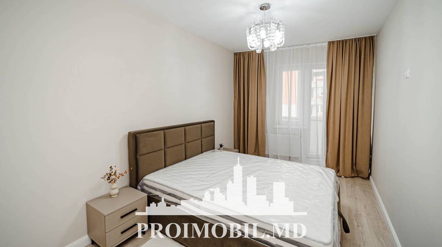 https://images.proimobil.md/kUMvwvspUfL_91H_ksV-M5kRqC5PxKzVn47Jl3GnKcg/watermark:0.75:so:0:30:0.39/resize:fill:1460:816:1/gravity:ce/bG9jYWw6Ly8vZXN0YXRlL2xyLzY4MWVmNzA1LTExZTItNDNmNC05YzdlLWNhYWNlODI5MjVhYS5qcGVn