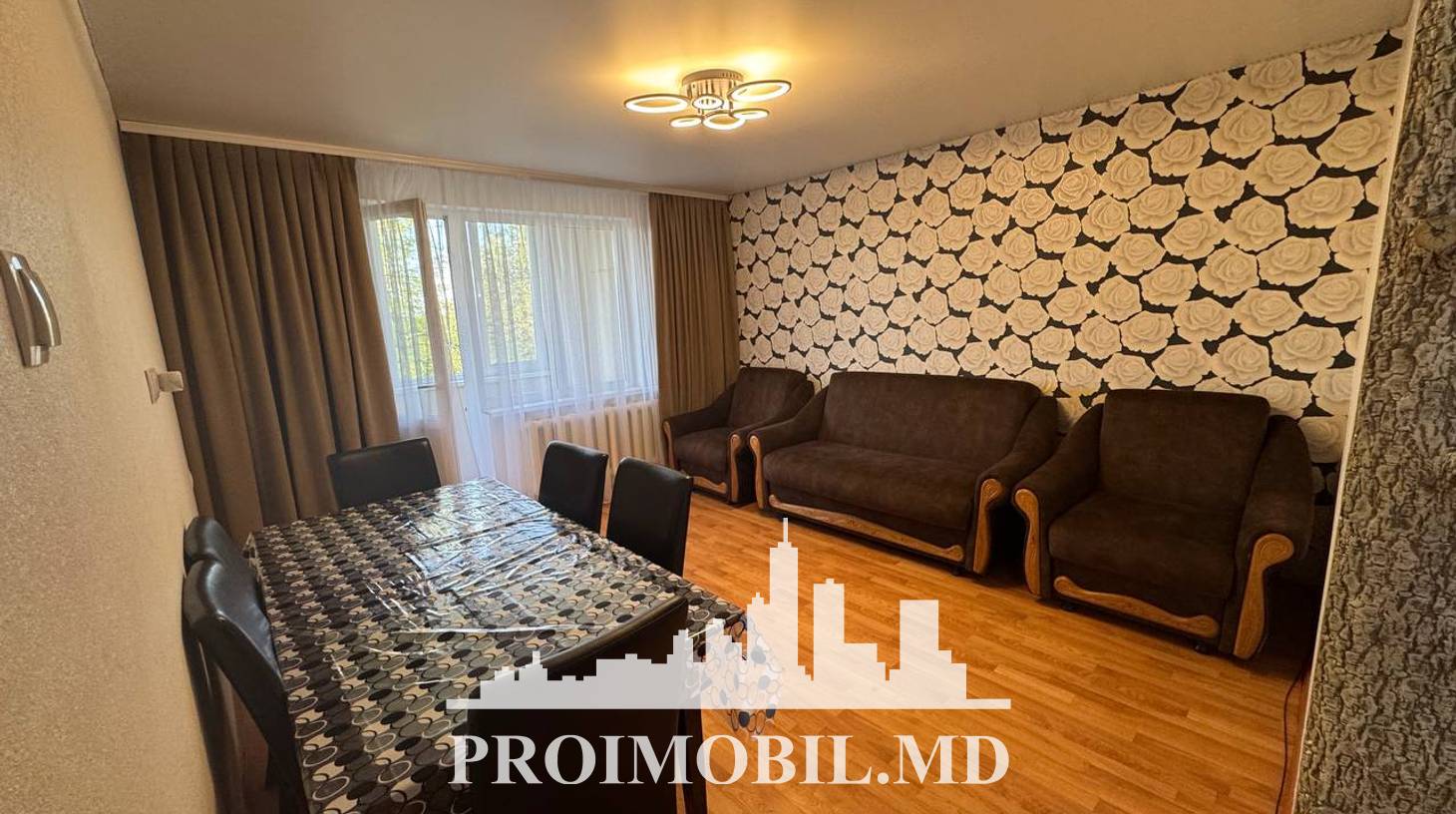 https://images.proimobil.md/kUk-16b1um_ruc6IYvp2ZmajbMiiewoGZzmpXMT21LM/watermark:0.75:so:0:30:0.39/resize:fill:1460:816:1/gravity:ce/bG9jYWw6Ly8vZXN0YXRlL2xyLzdjZjg2OTUzLTQyYzEtNGVhZS1iMDhkLTA0NDY2NjM3MTVjMy5qcGVn