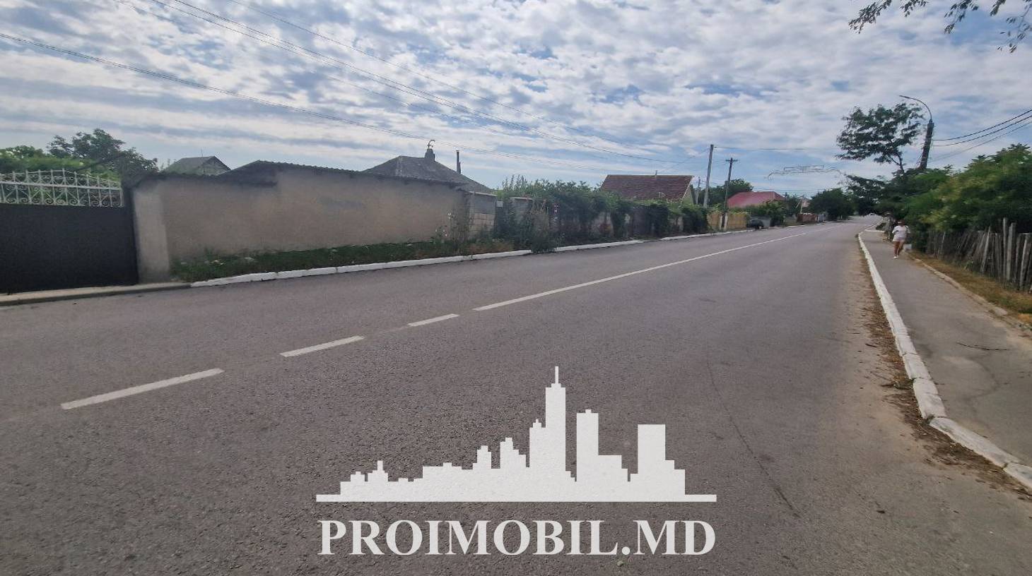 https://images.proimobil.md/kXLVhXjVv6F1ce578Wq25VCvxxSkMmDbwtKLQ21vmVA/watermark:0.75:so:0:30:0.39/resize:fill:1460:816:1/gravity:ce/bG9jYWw6Ly8vZXN0YXRlL2xyLzNkZmY1Mzk2LWM1YWUtNGNhZi1iMDQ1LTY0MGY1NGJiNDRlMC5qcGVn