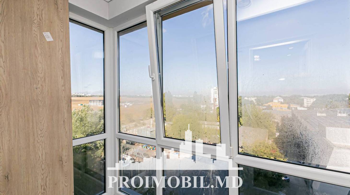 https://images.proimobil.md/kYrRp_LH02WLAsMhJwKRd5ZiM8kbMrOszCZzh8C0l7g/watermark:0.75:so:0:30:0.39/resize:fill:1460:816:1/gravity:ce/bG9jYWw6Ly8vZXN0YXRlL2xyL2Q1Y2VkZmQyLWU1MGQtNDgxMy1hNDIyLTFkMTE3YjE0M2QzYi5qcGVn