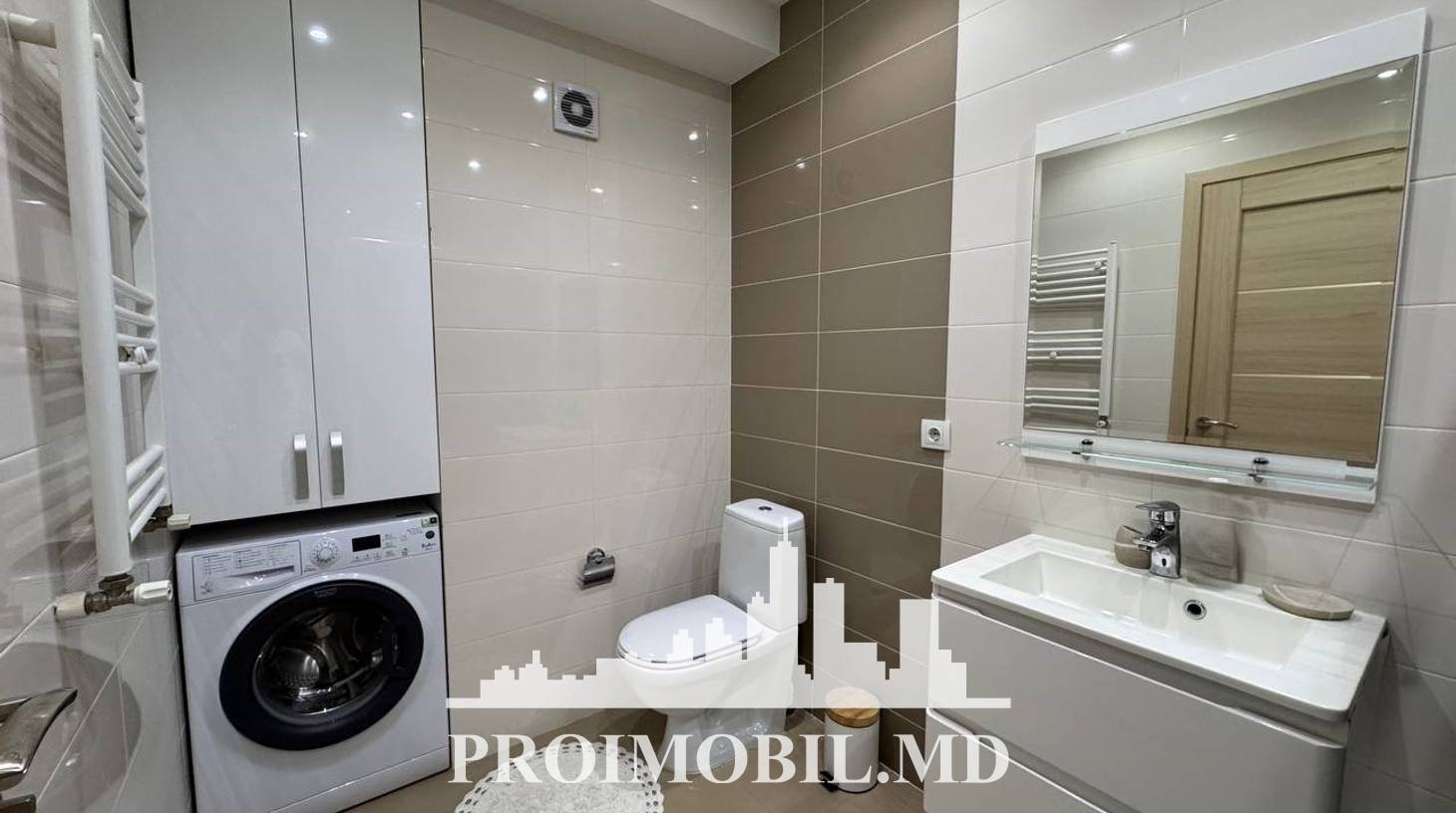 https://images.proimobil.md/kaNv5jpPTjyUYm5TfW8Bhcjk4k4UvPh30Hv00E0ZI_g/watermark:0.75:so:0:30:0.39/resize:fill:1460:816:1/gravity:ce/bG9jYWw6Ly8vZXN0YXRlL2xyLzA4NGFlZDllLTY0NGUtNGQ0NC04MDQ3LThjNjEzZTlhN2NmOS5qcGVn