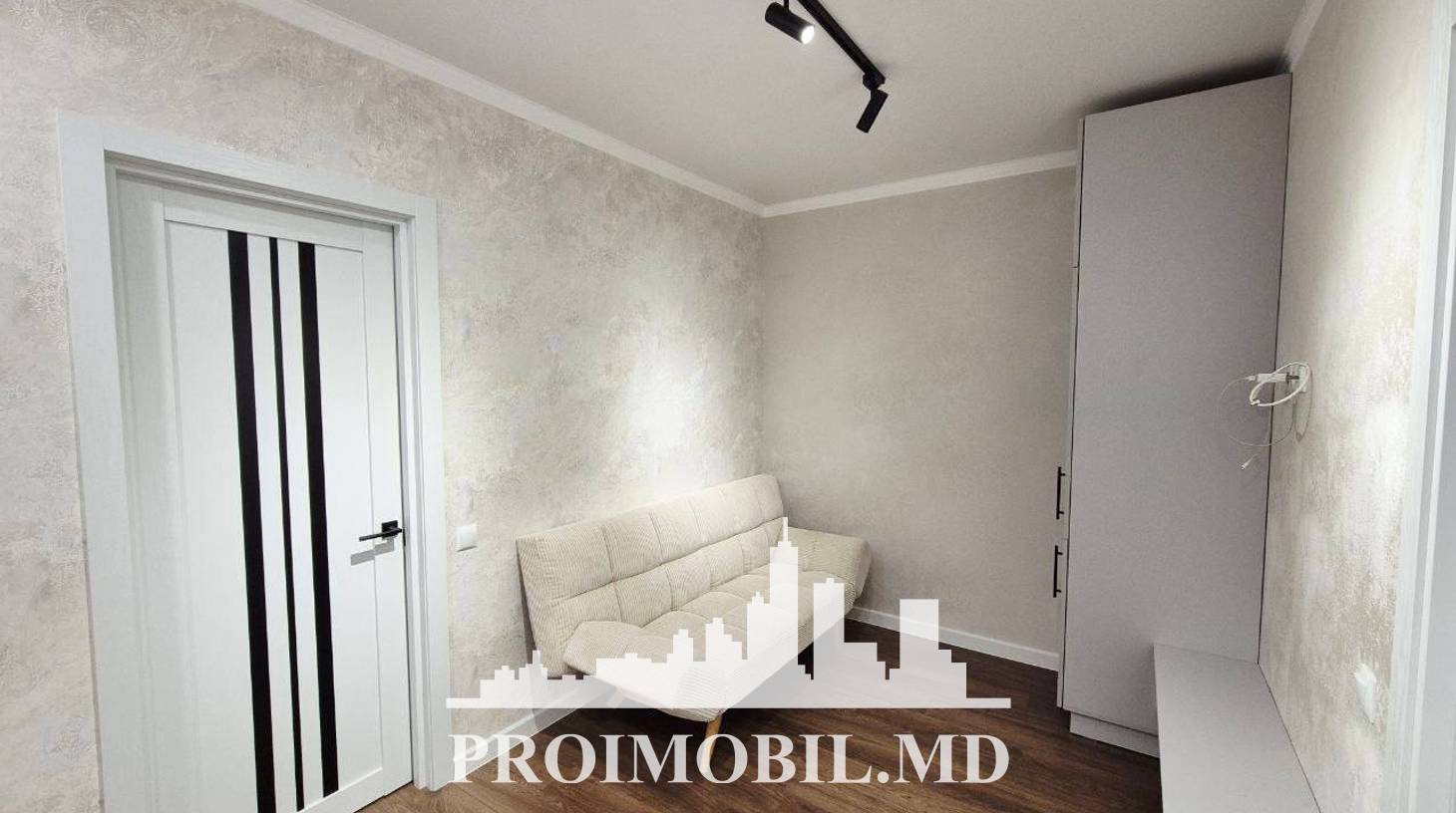https://images.proimobil.md/kbMKPMcevptRpQLGKoxDhEo2ETcbjc0BXX4-ZpS1W5Y/watermark:0.75:so:0:30:0.39/resize:fill:1460:816:1/gravity:ce/bG9jYWw6Ly8vZXN0YXRlL2xyL2U1ZGQ5YWQwLWIzNTctNDNiOS1hMDA4LTQ3YTBmMTI5ZjlkNy5qcGVn