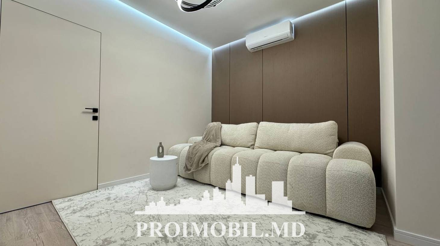 https://images.proimobil.md/kbv8nUVYPZjYJTi3mP7IaItbqlHHk_JOfEyxwV4Xo-w/watermark:0.75:so:0:30:0.39/resize:fill:1460:816:1/gravity:ce/bG9jYWw6Ly8vZXN0YXRlL2xyL2Y1MDI1ZGRjLWY2NWUtNDliZC1hZDMxLTcyM2RiOTlkZDk5Zi5qcGVn