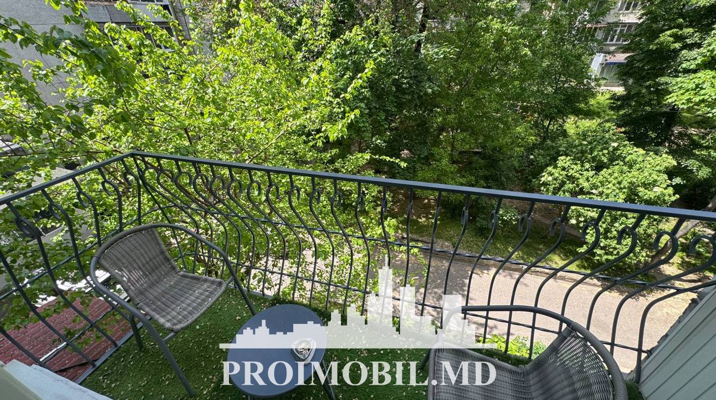 https://images.proimobil.md/kcDNYemz6EJ3iYU25DcfeqP2IjZnOmfAjcAg11EP4XE/watermark:0.75:so:0:30:0.39/resize:fill:1460:816:1/gravity:ce/bG9jYWw6Ly8vZXN0YXRlL2xyLzFiNjY1MjgwLTkyZDAtNGQ4MC05NzYzLTAzOTU5ZGU4Zjk2OS5qcGVn
