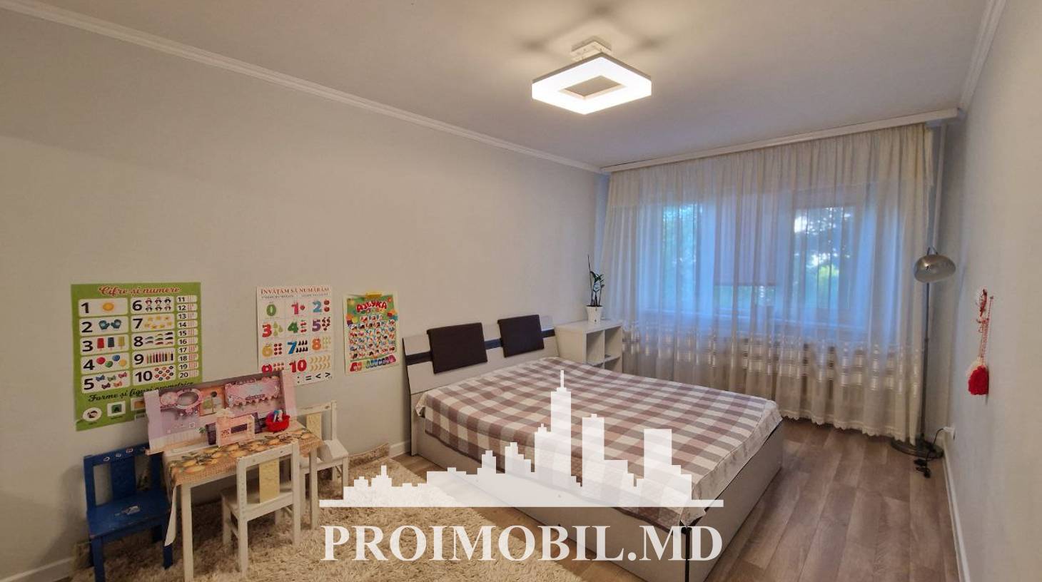 https://images.proimobil.md/kdCfKQUOhYwgHqe4PvTETUOh8W587h82X35la15ePrg/watermark:0.75:so:0:30:0.39/resize:fill:1460:816:1/gravity:ce/bG9jYWw6Ly8vZXN0YXRlL2xyLzQwYjdkZTc0LTY0MDgtNDljNC1iYmNjLWEzNDkzNmQ0NmUxZC5qcGVn