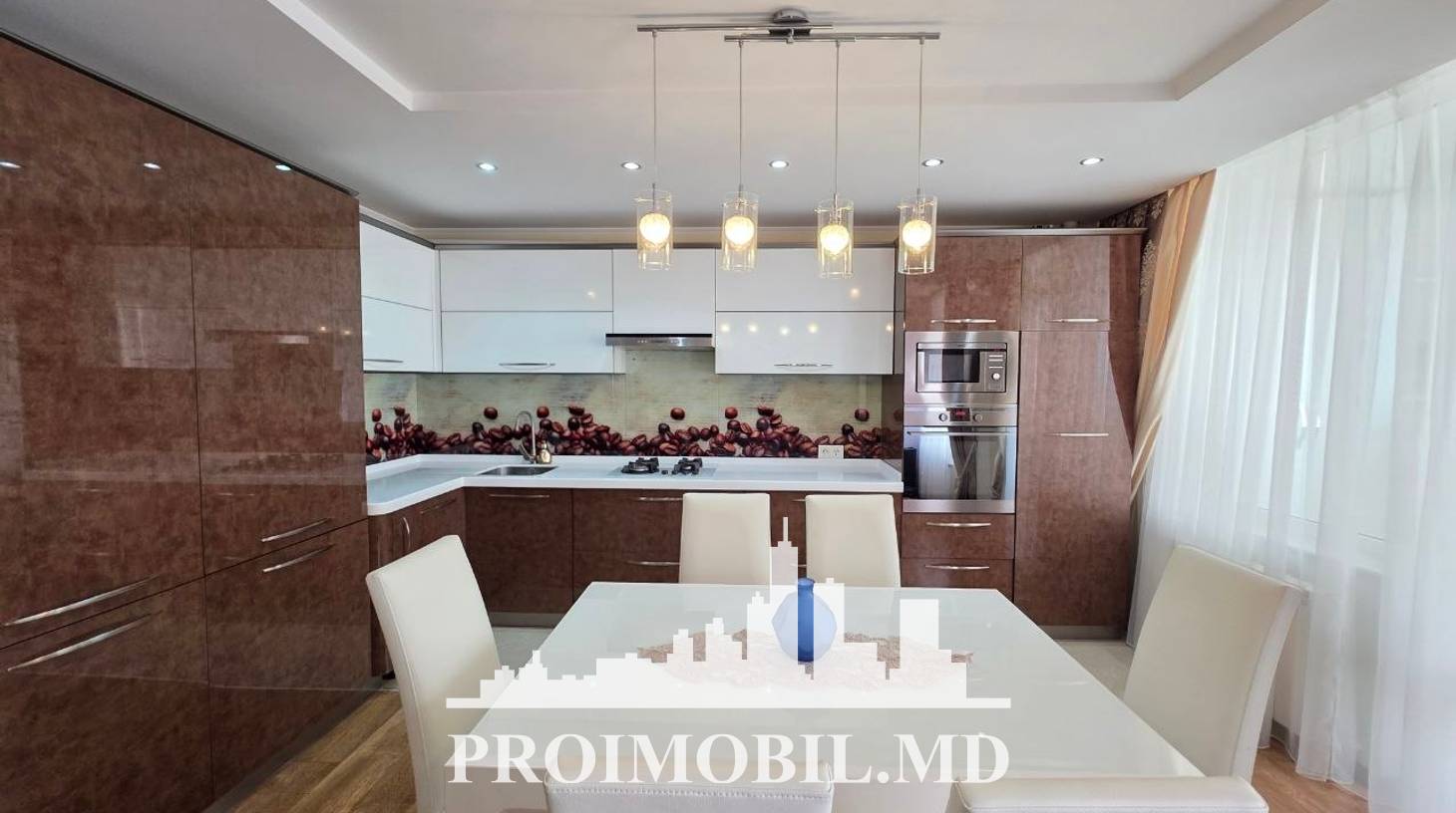 https://images.proimobil.md/kf_yIAlNpptE09JA5ZErXLG8ayz8P2QH5AaKIWWXTT4/watermark:0.75:so:0:30:0.39/resize:fill:1460:816:1/gravity:ce/bG9jYWw6Ly8vZXN0YXRlL2xyLzUzZDg3NzNlLWUwZjQtNGQ4My1iOWY5LTc1OGVjNmE1YjhmMi5qcGVn