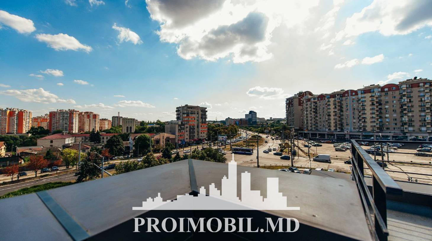 https://images.proimobil.md/kgsXNic8Nnl2Py23mnX7ig6u37iKOHs1YZ3fMdYhibc/watermark:0.75:so:0:30:0.39/resize:fill:1460:816:1/gravity:ce/bG9jYWw6Ly8vZXN0YXRlL2xyL2EwY2M3ZmQyLTA0MDQtNGRmYS05NzdlLTFkNWIwZGY4YmNjZC5qcGVn