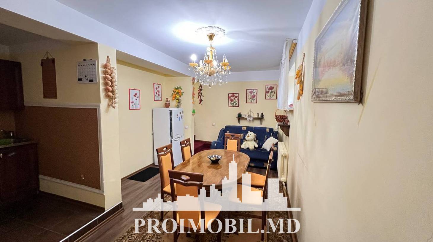https://images.proimobil.md/khwSUTWZpFMbcCN8izohu0bEppWQLhU1rayUEEhFvA4/watermark:0.75:so:0:30:0.39/resize:fill:1460:816:1/gravity:ce/bG9jYWw6Ly8vZXN0YXRlL2xyLzE3MzVhYWUzLWE2NTAtNDEyNC1hNTAxLTM0ZjYwMWRlYjAwMS5qcGVn
