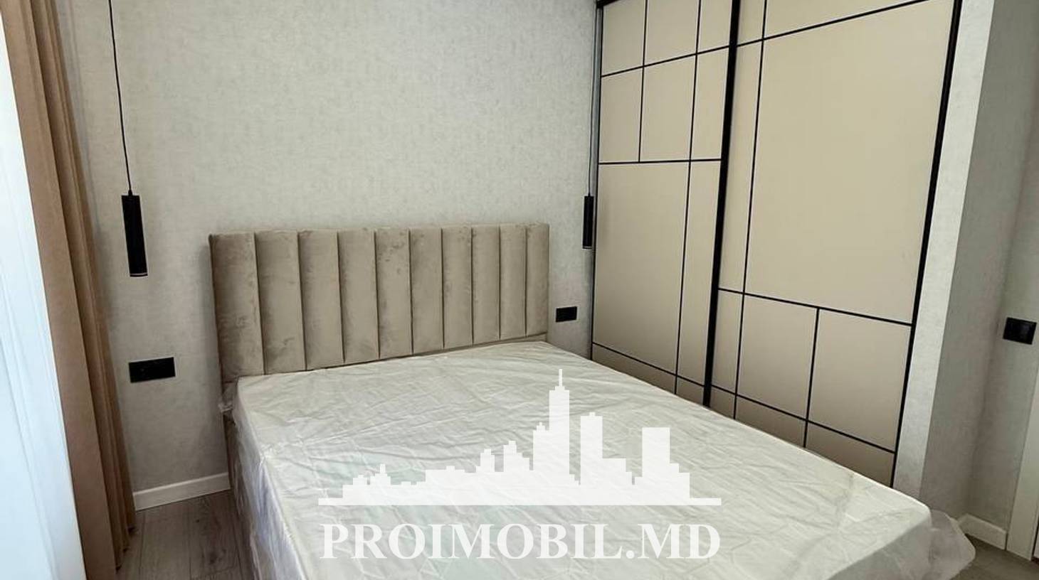 https://images.proimobil.md/klDz3dMZbhov3bIaGD7wyL5Y36znZXAO3qfnAX9Z4MM/watermark:0.75:so:0:30:0.39/resize:fill:1460:816:1/gravity:ce/bG9jYWw6Ly8vZXN0YXRlL2xyLzExOGUwODNkLWM4ZjctNDU1Ny1hOTY3LWU0YTYyZTdjNDcxZC5qcGVn