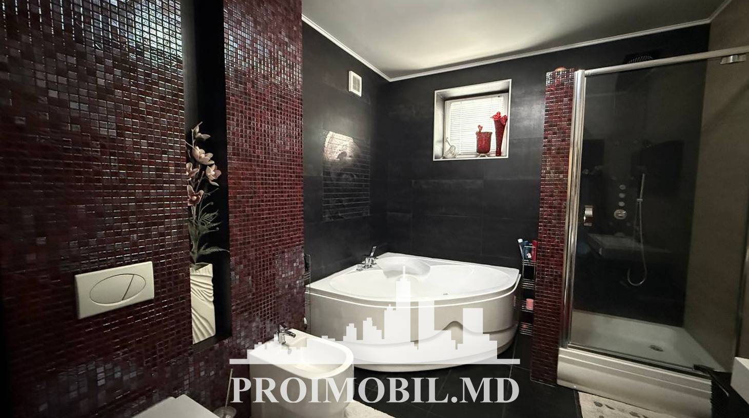 https://images.proimobil.md/kmzVLEHsCKEGKEC_Wi8Q0PXG2V11kb4zUBEvk0v49EM/watermark:0.75:so:0:30:0.39/resize:fill:1460:816:1/gravity:ce/bG9jYWw6Ly8vZXN0YXRlL2xyLzVlNTM4YTcwLWRkNjgtNDFlMi1hODE0LTRlNWEwZGNkM2MxNS5qcGVn