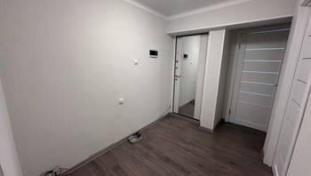 https://images.proimobil.md/ko1smH_IrTAvlzaXXizjYnbb11HdokoTH1fOb9baDIM/resize:fill:350:198:1/gravity:ce/bG9jYWw6Ly8vZXN0YXRlL2xyLzQ4NDE0Nzg1LTMxZWUtNDY1ZS1iZGZmLTM2YjVjYzI1ZDg5OC5qcGVn