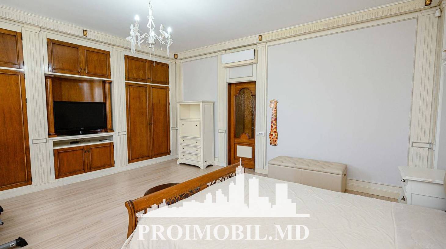 https://images.proimobil.md/ko52smssJQ8vVCAJx1pAVfbT6hU5dkfSsFMXMcRjv9k/watermark:0.75:so:0:30:0.39/resize:fill:1460:816:1/gravity:ce/bG9jYWw6Ly8vZXN0YXRlL2xyLzlmYzQ2MGQ1LWFjZmQtNDNiNy05MmY2LWM3MTc0ZWZhZWRiMC5qcGVn