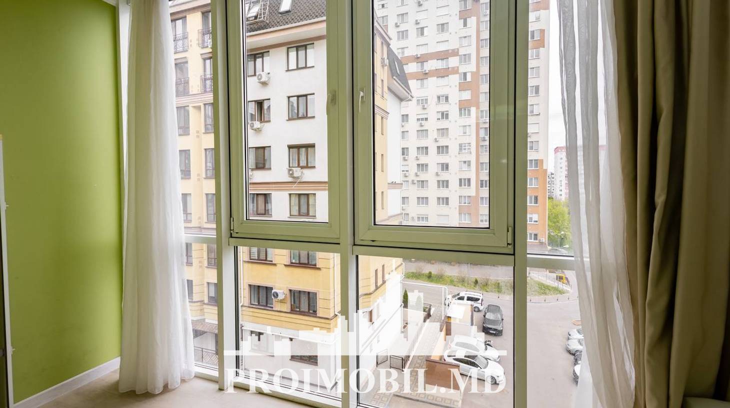 https://images.proimobil.md/kuXsI1BjZSVjOKiTeauDDugpmCmILDT2_Iyk2_pQuQs/watermark:0.75:so:0:30:0.39/resize:fill:1460:816:1/gravity:ce/bG9jYWw6Ly8vZXN0YXRlL2xyLzc1ZGFiMzAxLTE4Y2MtNGJlOS04ODAyLTc1ODRkZWU2MTRmMi5qcGVn