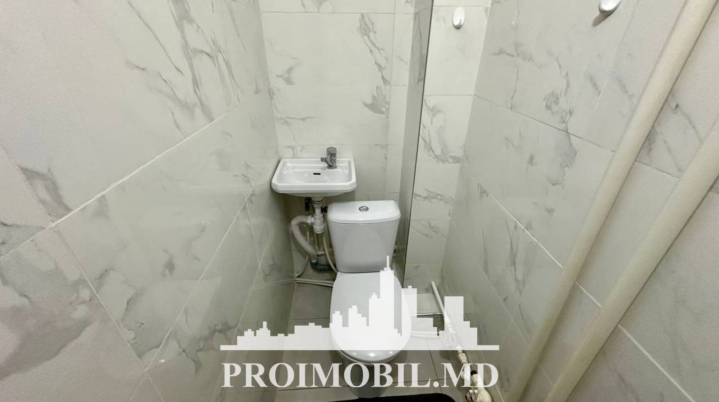 https://images.proimobil.md/kvxRpOrOy7SY2sF9pV6tFehZ-ChE6H-Lfv0exIdpnPE/watermark:0.75:so:0:30:0.39/resize:fill:1460:816:1/gravity:ce/bG9jYWw6Ly8vZXN0YXRlL2xyL2FmYmQxN2RkLWYyMTItNGNmOS05MGQ1LWNlZGVhMTRlOTYwYi5qcGVn