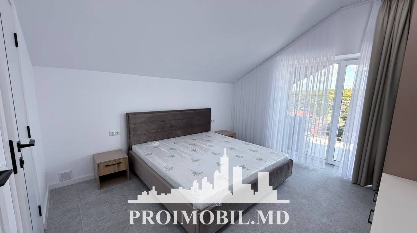 https://images.proimobil.md/kx8n2QgexSwa8iuMw37m6u5Ml552ixg3gkY43JpFMl8/watermark:0.75:so:0:30:0.39/resize:fill:1460:816:1/gravity:ce/bG9jYWw6Ly8vZXN0YXRlL2xyLzdiMjkzOWRlLTkzMzEtNGM2MC04NTIyLWIwOTNjYmYxNTJiZC5qcGVn