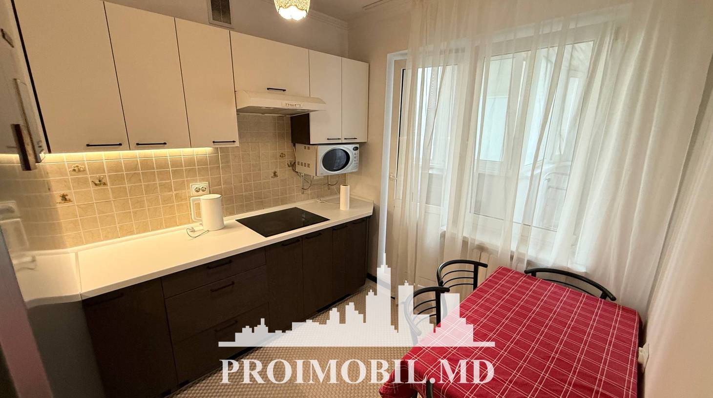 https://images.proimobil.md/l-I3QXWFCxvGI0QIS0lUNJD_xjNUZqr1ppitfsbTGx8/watermark:0.75:so:0:30:0.39/resize:fill:1460:816:1/gravity:ce/bG9jYWw6Ly8vZXN0YXRlL2xyLzBmMDU3MjE4LTEwNDYtNGI3OS1iOGQ2LTliMThiMmVmMThlZi5qcGVn