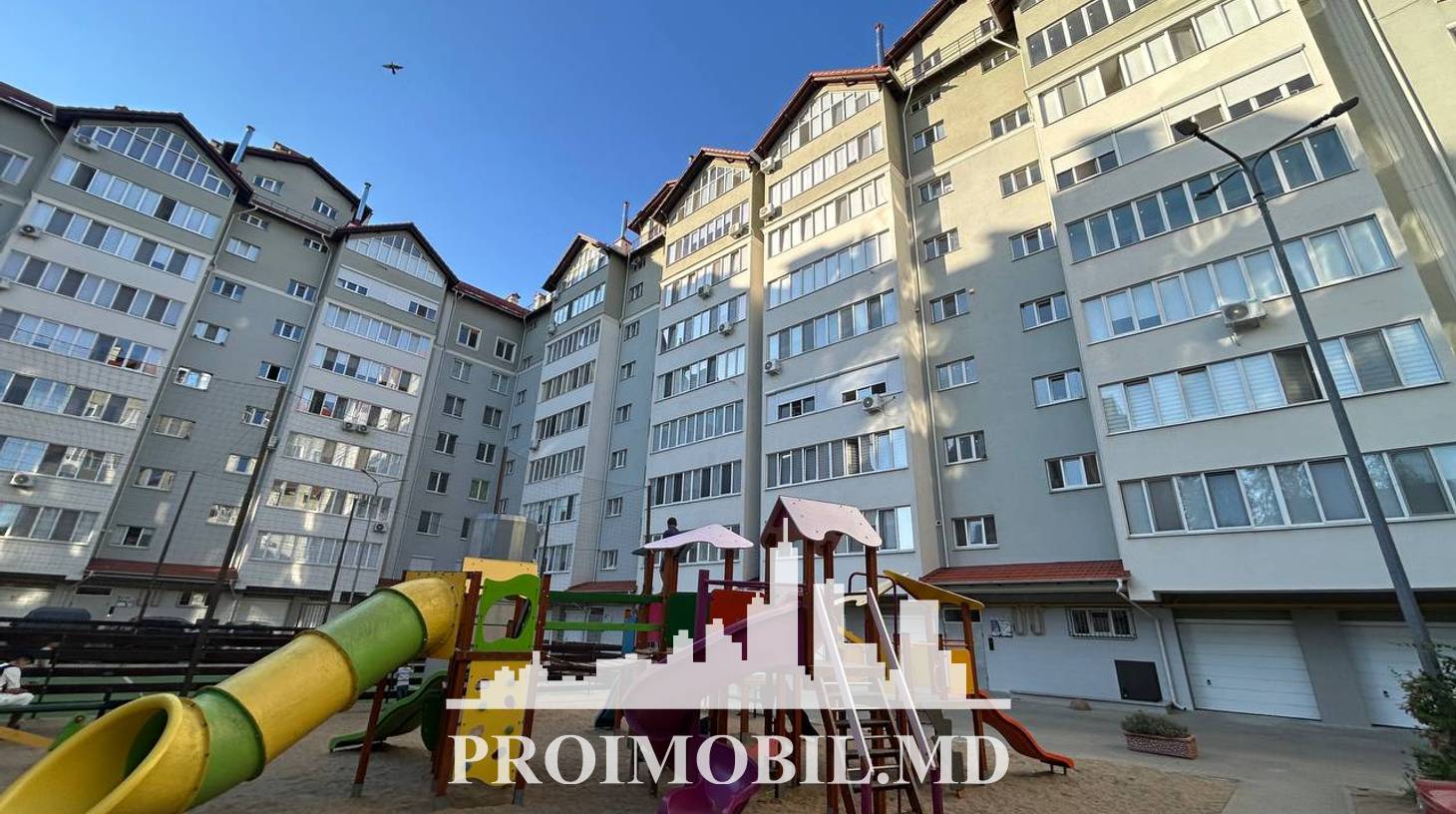 https://images.proimobil.md/l0d8m1d7AMZPM03L8-Pw7SLs-TTaFIm2YdiHQW3Er9c/watermark:0.75:so:0:30:0.39/resize:fill:1460:816:1/gravity:ce/bG9jYWw6Ly8vZXN0YXRlL2xyL2I3OWU2ZTBjLWY4YTItNGI1Ny05MDMzLTgxOTNkYzMyY2ZhYy5qcGVn