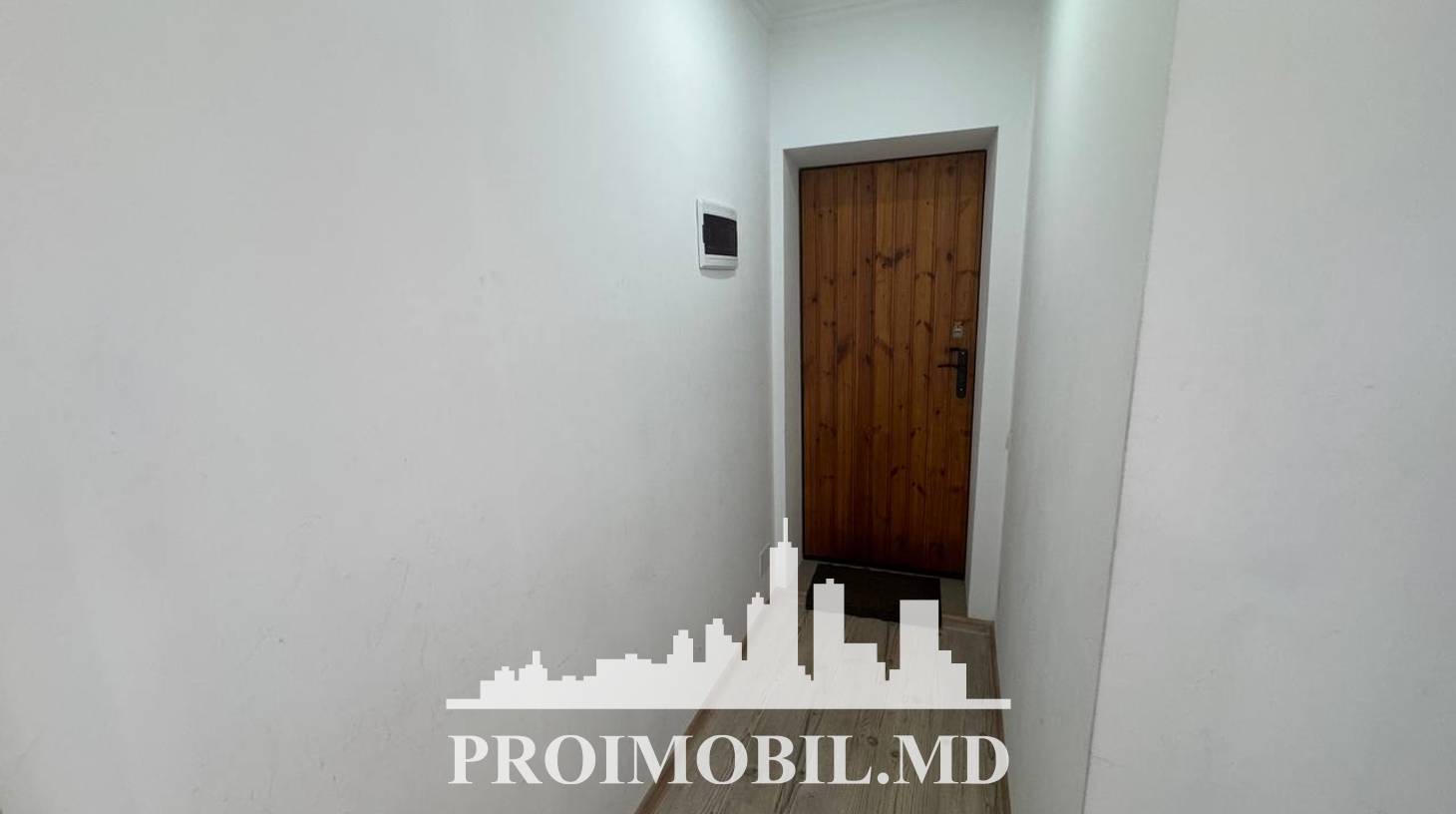 https://images.proimobil.md/l11_ZBNnRO83NjjKNO-Wsy3eC0cvor7-i1hnU31D5aM/watermark:0.75:so:0:30:0.39/resize:fill:1460:816:1/gravity:ce/bG9jYWw6Ly8vZXN0YXRlL2xyLzJkZDI2ZDM2LWI3YjktNDE2Zi05YjY4LTg2OGE4YWYwMThkYi5qcGVn