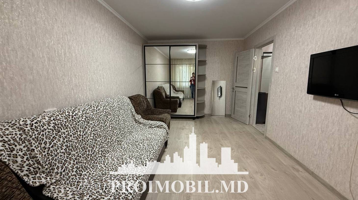 https://images.proimobil.md/l6j3z-3uUAfj6OQw8fKuKDmtuOQbeaivwhg8jE1CdSc/watermark:0.75:so:0:30:0.39/resize:fill:1460:816:1/gravity:ce/bG9jYWw6Ly8vZXN0YXRlL2xyLzM0Njc4MDc5LTUyY2EtNDRiYi1hMGU2LTZkYzg2YjMxNjkyMS5qcGVn