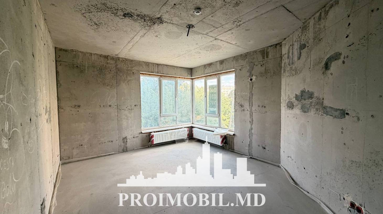 https://images.proimobil.md/lBK1DkJ6QdcJqA0P1AbQV5_MY3-UisE7uImeAbWfFW0/watermark:0.75:so:0:30:0.39/resize:fill:1460:816:1/gravity:ce/bG9jYWw6Ly8vZXN0YXRlL2xyLzEwZWM4MzFjLTU0MzMtNDE2NS1iY2QzLWI0YTYxMTkzYmFmMC5qcGVn