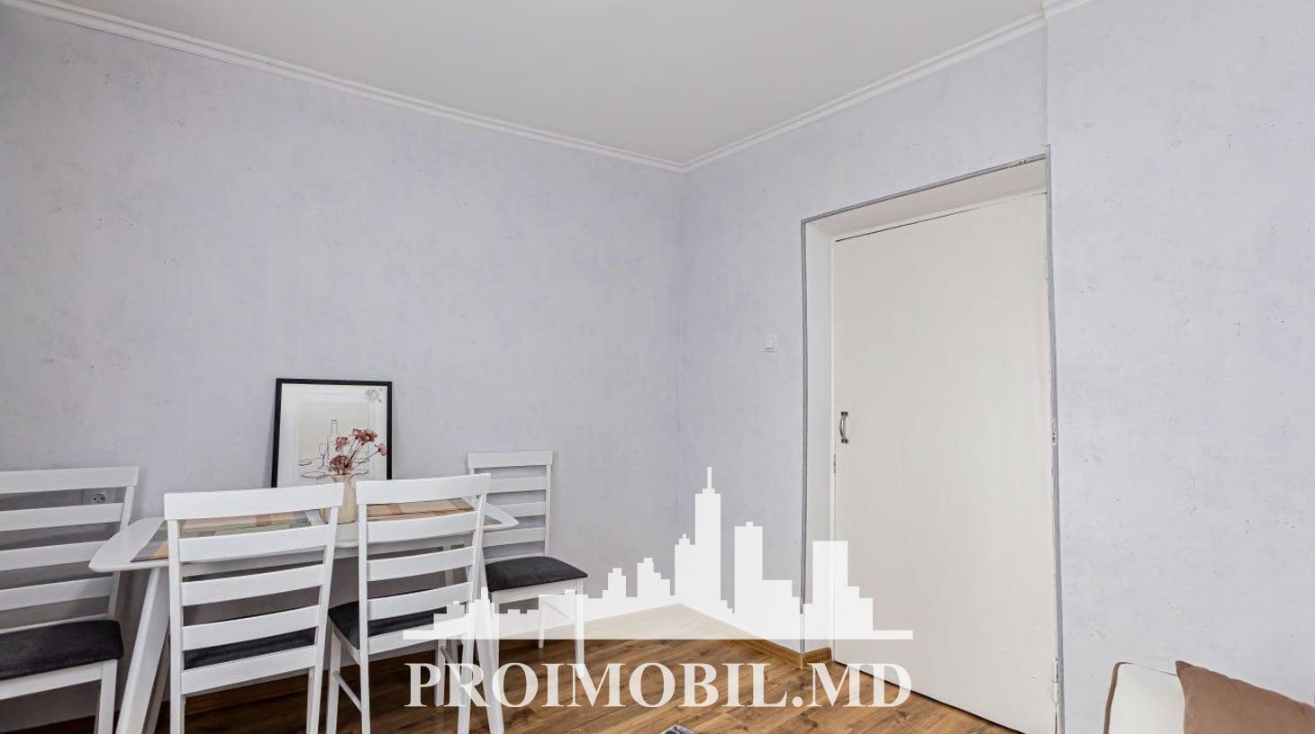 https://images.proimobil.md/lBOxhfXr8t0San-ctUN-cqn6tGsW0boZJpjUrHPnFyA/watermark:0.75:so:0:30:0.39/resize:fill:1460:816:1/gravity:ce/bG9jYWw6Ly8vZXN0YXRlL2xyLzk4MGE4OWFkLTdjMDItNDUwNC1hMGY5LWViMzI2OTZhNDczNS5qcGVn