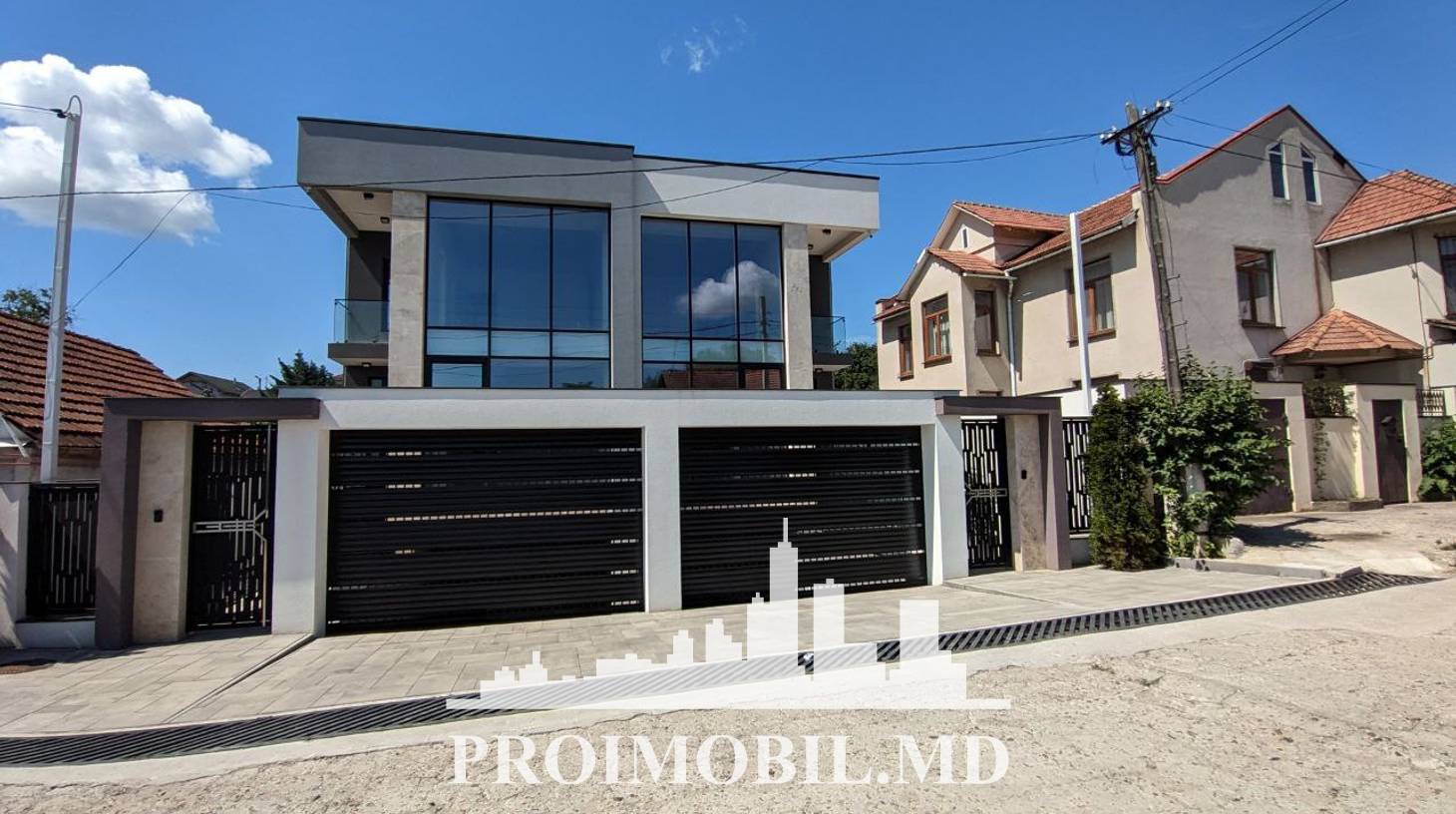 https://images.proimobil.md/lBg2E7NK2xXF8HVBC03yHghEaVQmV0sw3FwBwugBB54/watermark:0.75:so:0:30:0.39/resize:fill:1460:816:1/gravity:ce/bG9jYWw6Ly8vZXN0YXRlL2xyL2EyYTQyMjRlLTQ2N2ItNDU4MS04ZDI1LWE1MTgxZWZlOTJmYS5qcGVn