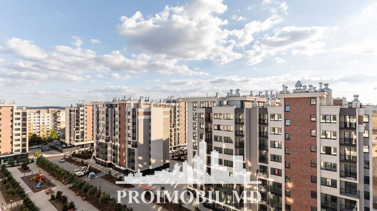 https://images.proimobil.md/lCDxKIzSizHhCF-wKyyNAcjlBE2UGXprIgTvUgEpiJ0/watermark:0.75:so:0:30:0.39/resize:fill:1460:816:1/gravity:ce/bG9jYWw6Ly8vZXN0YXRlL2xyLzUzZTI3NmJjLWRjYjAtNDRiNC1iNmVmLWE0ZTQ0YWY0Mzc4NS5qcGVn