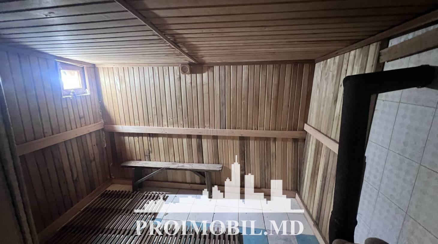 https://images.proimobil.md/lD2bZsm_dF1-GRyGavvf5hUSKHStnAAAllAAa8qymMc/watermark:0.75:so:0:30:0.39/resize:fill:1460:816:1/gravity:ce/bG9jYWw6Ly8vZXN0YXRlL2xyLzk2NDk2ODIxLTI5MjgtNGE5ZC04Zjk5LWY2M2MxYTVmN2IzMC5qcGVn