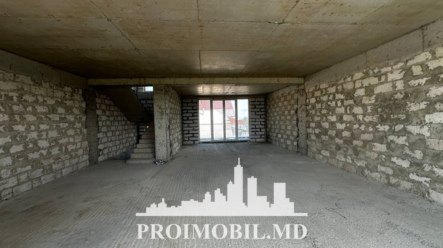 https://images.proimobil.md/lFlZZXEnLK630stVUWM6D69HpLBZffpuHVqph7i0qjE/watermark:0.75:so:0:30:0.39/resize:fill:1460:816:1/gravity:ce/bG9jYWw6Ly8vZXN0YXRlL2xyL2JhZWNjYjgyLWI1NGEtNDNlOC1iODBjLTIwZWJhYzhiOWI0Yy5qcGVn