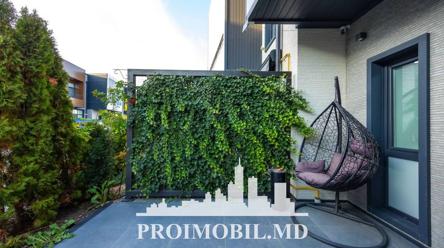 https://images.proimobil.md/lIFTYV1vEN2Q0LH1mzOCyVW5p0ZSXN4T4oEq5m2JXnA/watermark:0.75:so:0:30:0.39/resize:fill:1460:816:1/gravity:ce/bG9jYWw6Ly8vZXN0YXRlL2xyLzQzMmRiMTUxLTc5OGQtNDgyYi04NzkxLTZkYmYxMmU4NGE4YS5qcGVn