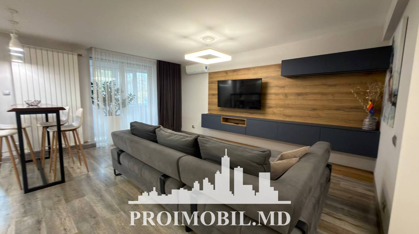 https://images.proimobil.md/lJW60mTrxzecbsejS4vI4AOMZD6XvoY1qhh0NpMgk7E/watermark:0.75:so:0:30:0.39/resize:fill:1460:816:1/gravity:ce/bG9jYWw6Ly8vZXN0YXRlL2xyLzI1NzU0NGM5LTRlZjctNDM0Yi1iOTg2LTM0ZDI3MDM4M2U2OC5qcGVn