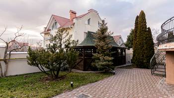 https://images.proimobil.md/lKi0lHpuG1YNV3koNzBXEXyfo3IMa3CkKqNn8DPpSUo/resize:fill:350:198:1/gravity:ce/bG9jYWw6Ly8vZXN0YXRlL2xyLzVmOTg1N2NiLTkxZDItNDJjZC04MTNkLWYxNjU3OGE0MjhhNi5qcGVn