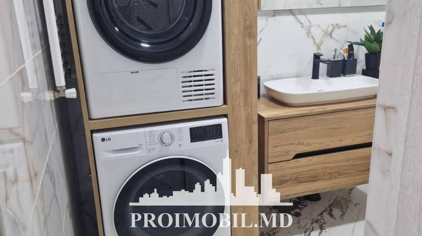 https://images.proimobil.md/lRW8zGLDj8T_5OKJKGmVUoXvOhZmwxK7aD8KXlvpDzk/watermark:0.75:so:0:30:0.39/resize:fill:1460:816:1/gravity:ce/bG9jYWw6Ly8vZXN0YXRlL2xyLzMwNmM5ZWMzLTdiYzctNGUxOS04NmEzLTAyZThhMDc5ZmZhZC5qcGVn